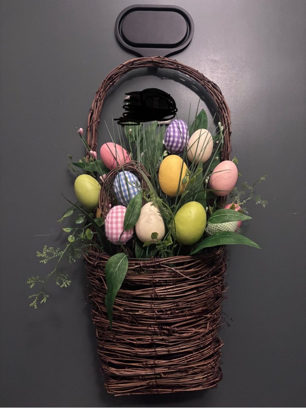 Spring/ Easter Egg Basket door wreath